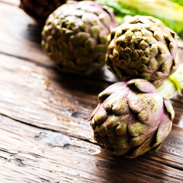 Raw italian artichoke