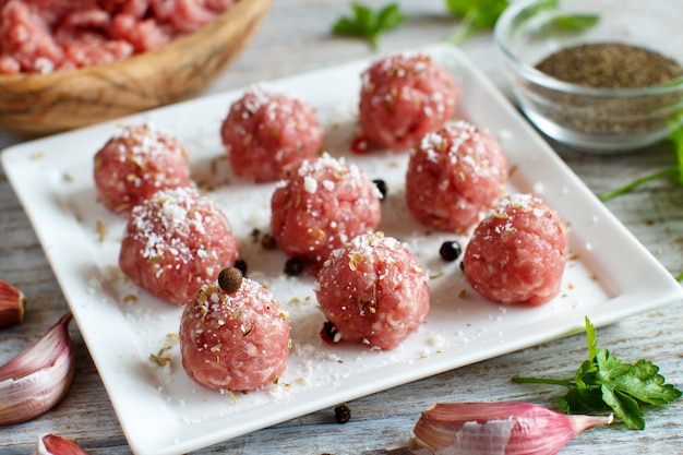 Raw  meatballs are ready to cook