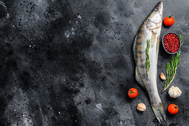 生のパイクパーチ、パイクパーチの魚