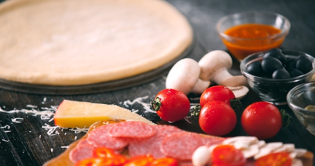 Raw pizza ingredients