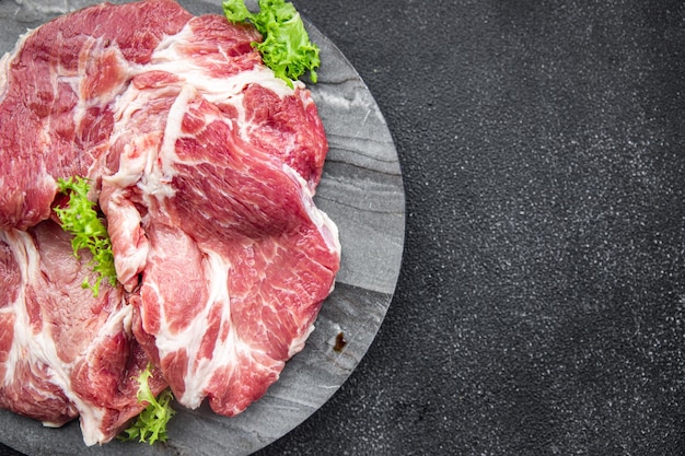 생 돼지 고기 신선한 고기 건강한 식사 테이블에 음식 간식 복사 공간 음식 배경 소박한 평면도