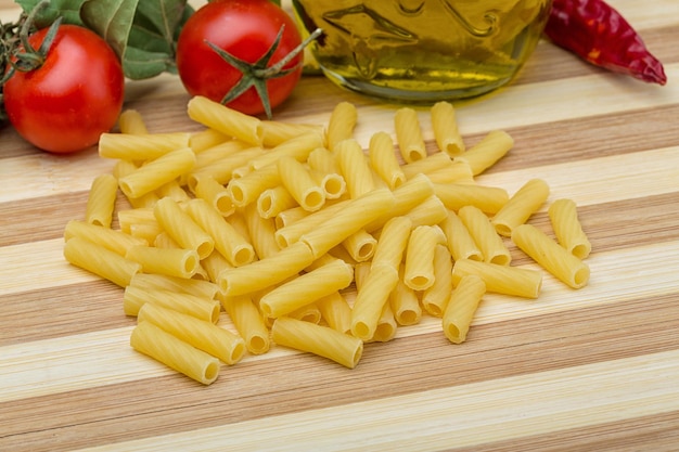 Raw rigatoni pasta