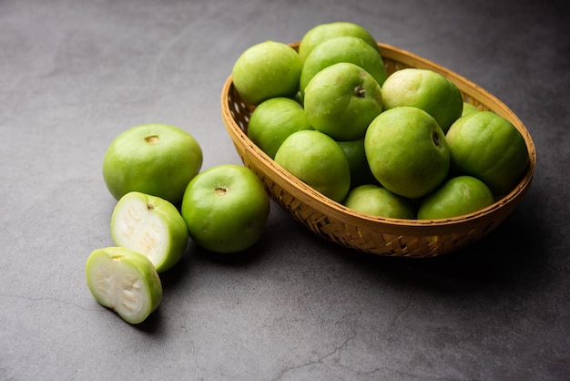 Raw Tinda tinde, также называемый dhemse Apple Gourd Baby Pumpkin Indian Squash Round MelonxA