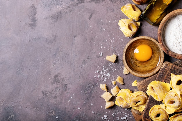 Raw traditional Itallian ravioli