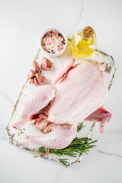 Photo raw whole chicken