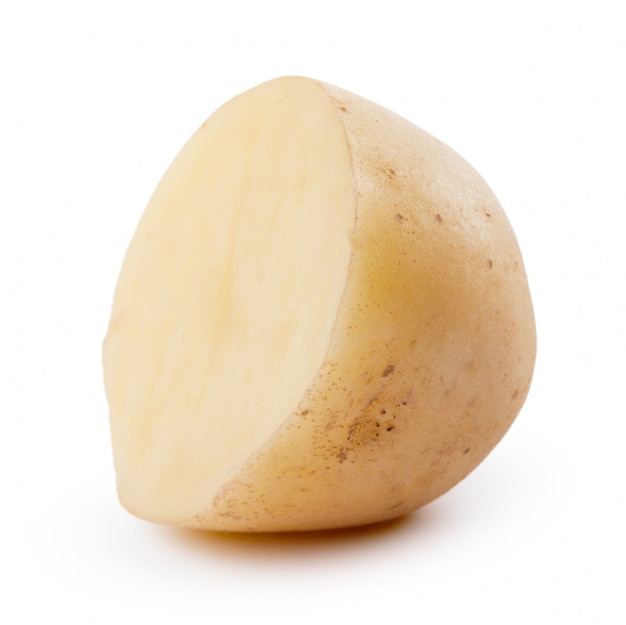 Photo raw yellow potato isolated