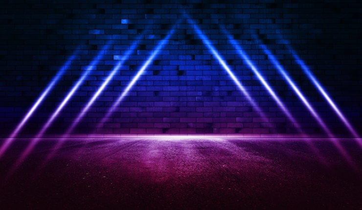 Photo rays neon light on neon brick wall with wet asphalt empty scene copy space