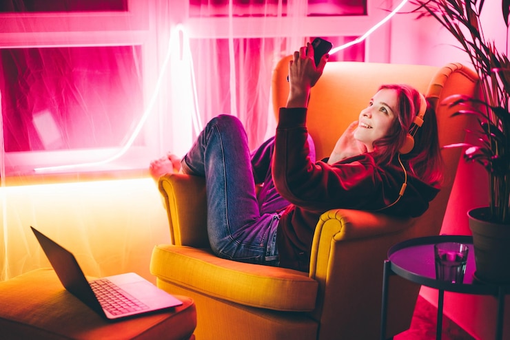 Photo rear view of woman sitting on chair at home