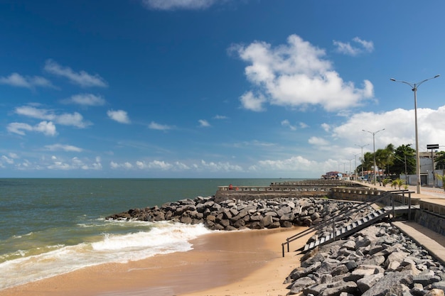 レシフェブラジル北東部で最も古い都市の1つであるレシフェの有名なビーチ