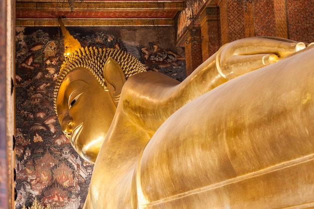 Photo reclining buddha