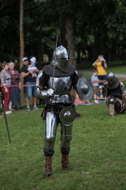 Reconstructie van de slag om middeleeuwse ridders