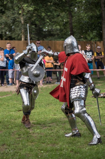 Reconstructie van de slag om middeleeuwse ridders