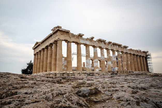 Ricostruzione del tempio del partenone nell'acropoli.