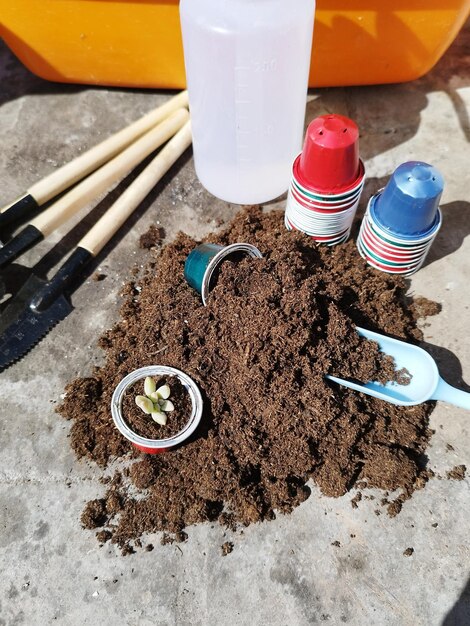 Recycling coffee capsules