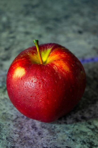 Red apple