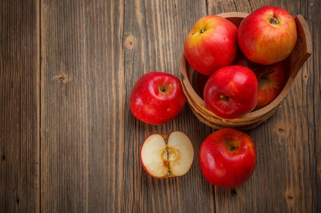 Red apples