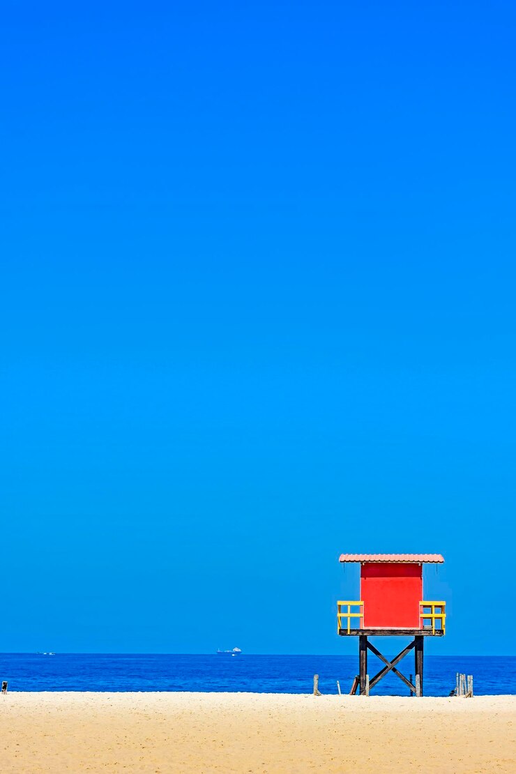 Foto red beach badmeester cabine
