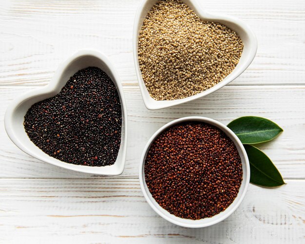 Photo red black and white quinoa seeds