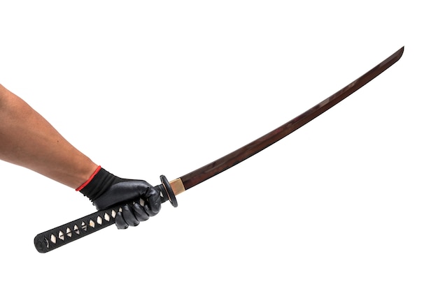 赤い刃の長い剣、黒い手袋で手にナイフ