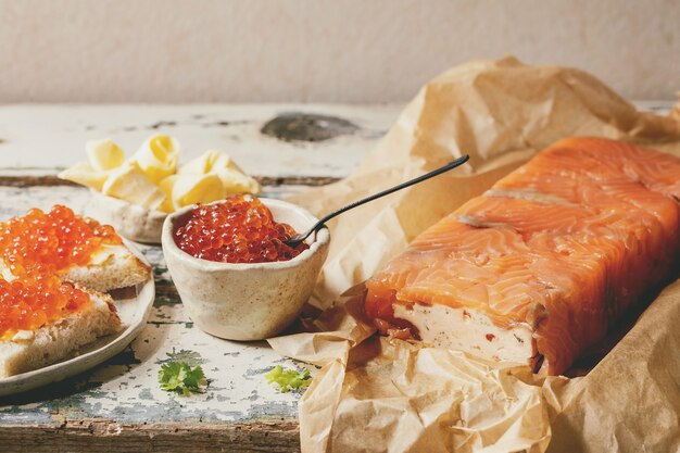 Red caviar with bread and butter