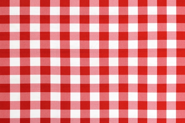 Фото Красная клетчатая текстильная скатерть для пикника крупным планом классический стиль итальянской кухни