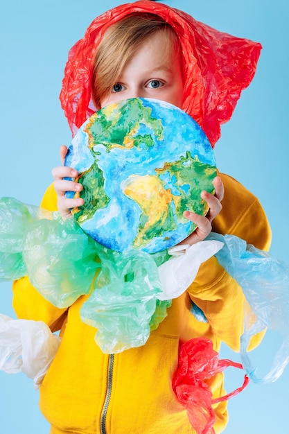 Red de natuur. Oceaan redden. Vervuiling en verslaving aan plastic