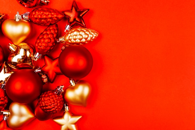 Photo red and gold christmas ornaments