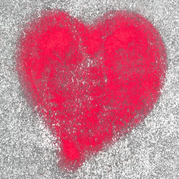 Photo red heart made of spray