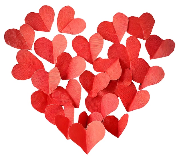 Фото Красные сердца на бумаге, вырезанные на концепции праздника дня святого валентина