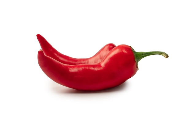 Red hot chili peper geïsoleerd op een witte achtergrond