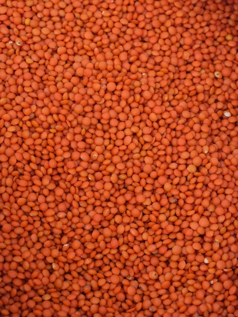 Photo red lentils in the market