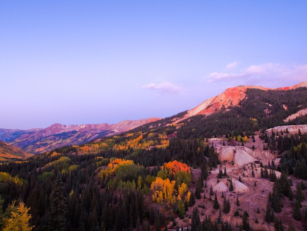 Montagna rossa e yankee girl mine vicino a ouray, colorado.