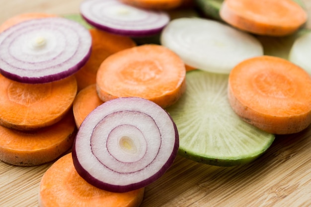 Red onion with carrot and green radish