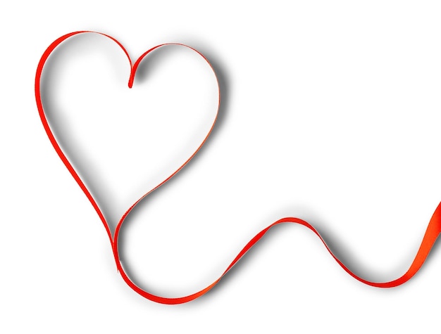 흰색 절연 심장의 모양에 빨간 리본