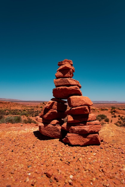 キャニオン アリゾナとユタ砂漠の赤い岩