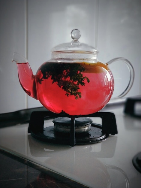 Photo red teapot and cup