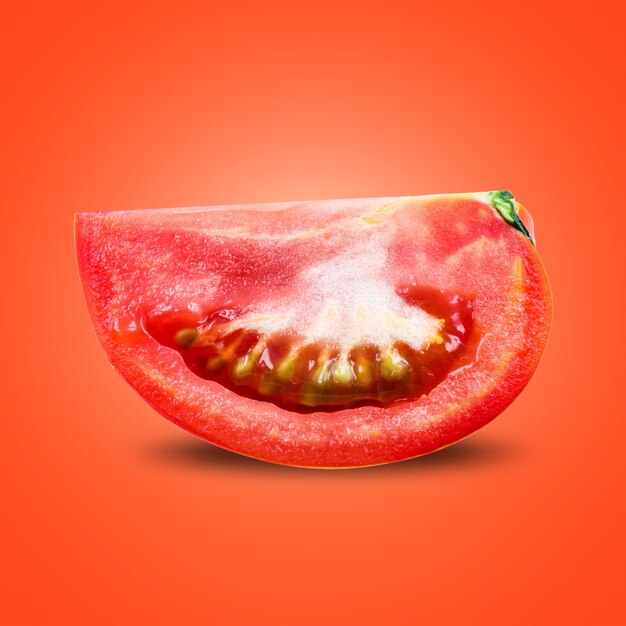 빨간 토마토 슬라이스에 고립 된 흰색 배경