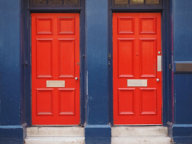 Photo red traditional british doors