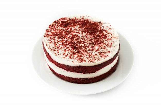 Red Velvet cake geïsoleerd op een witte achtergrond