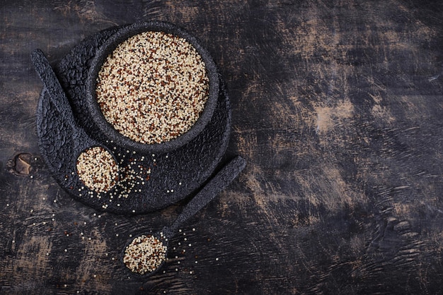 Quinoa rossa bianca e marrone