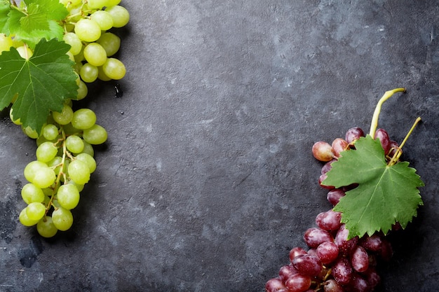 Red and white grapes