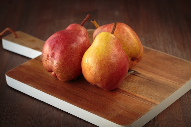 Red williams pear