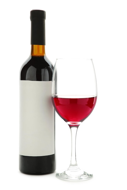 白い背景に分離された赤いワインのボトルとガラス トップビュー