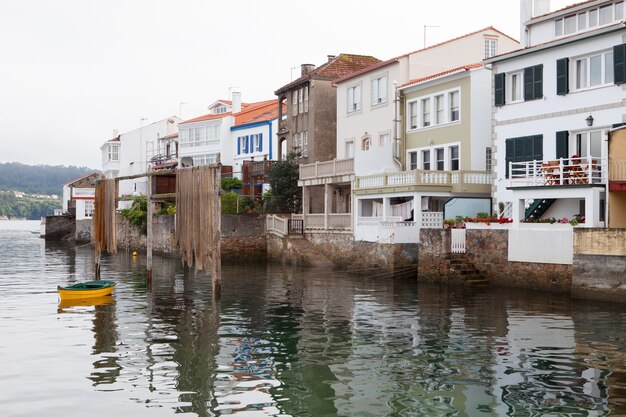 レデス：海に繋がったスペインの漁村