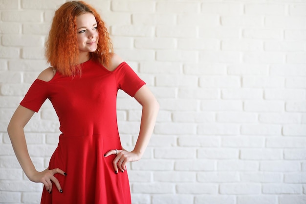 Photo redhaired girl student