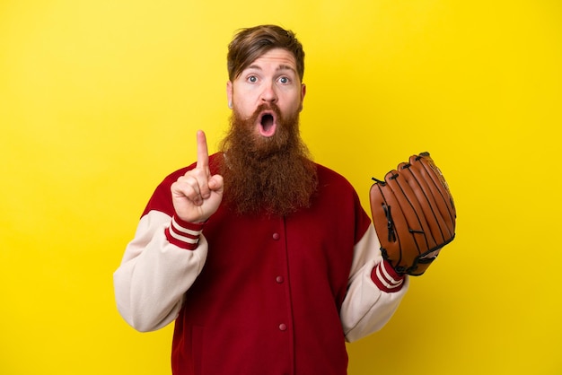 Uomo rosso con la barba