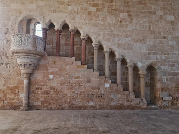 Foto refettorio del monastero cistercense di santa maria de la huerta soria