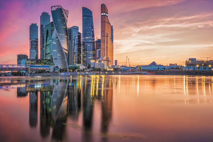 Photo reflection of buildings in water