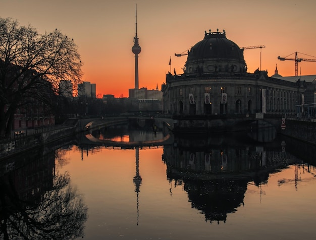 Photo reflection of buildings in water