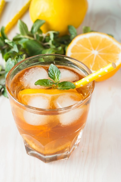 Refreshing citrus lemonade and ice drink. 